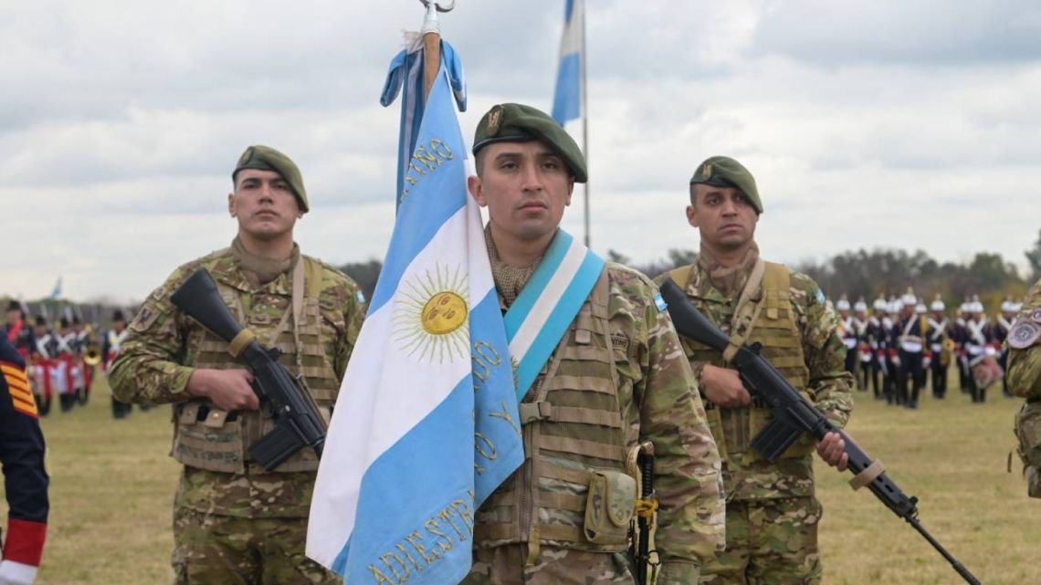 Javier Milei otorgó un suplemento salarial de hasta el 25% para el personal de las Fuerzas Armadas