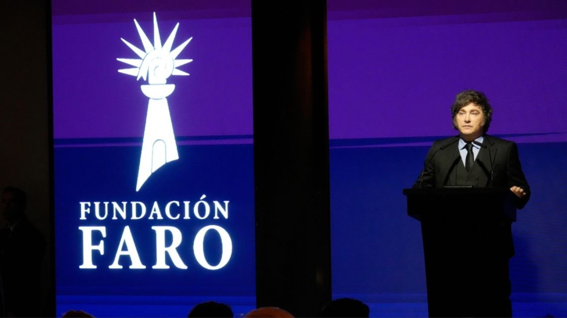 Javier Milei volvió a cargar contra el periodismo y reforzó su discurso de “batalla cultural” en la Fundación Faro