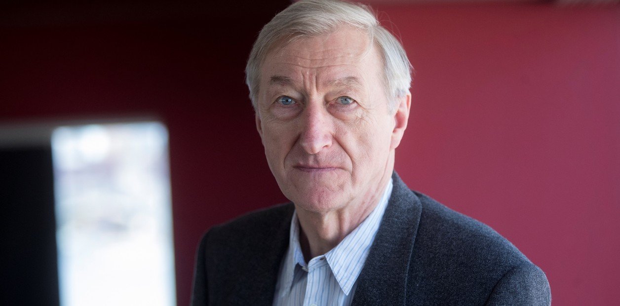 Julian Barnes, "sumamente honrado" de unirse a los ganadores del Premio Princesa de Asturias