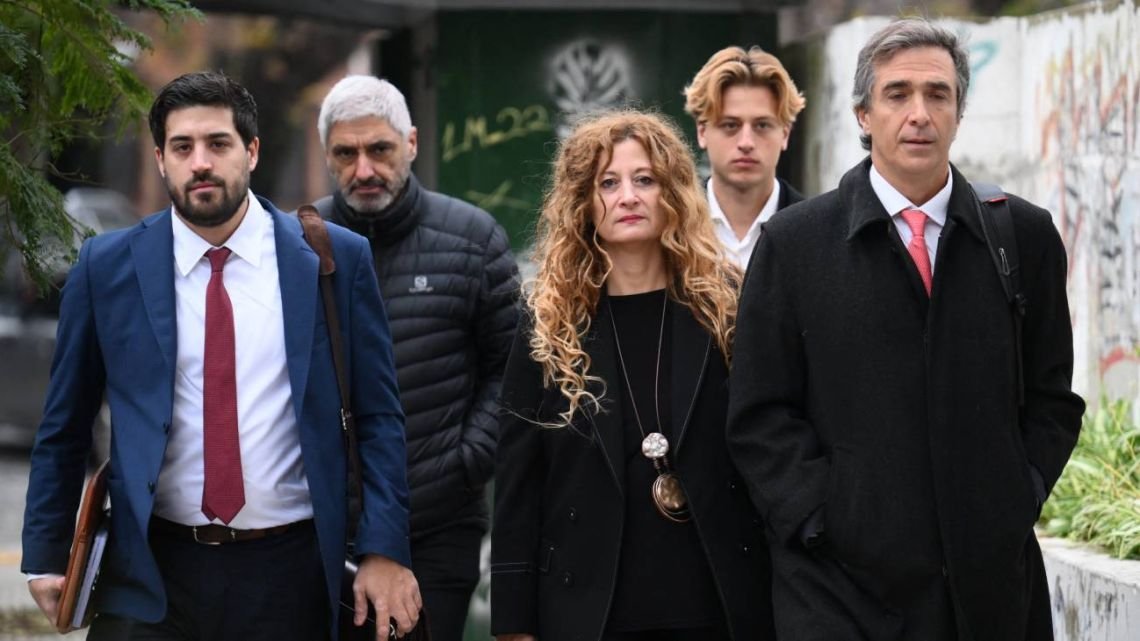 La médica de Swiss Medical acusada por la muerte de Maradona apuntó contra Luque y Cosachov