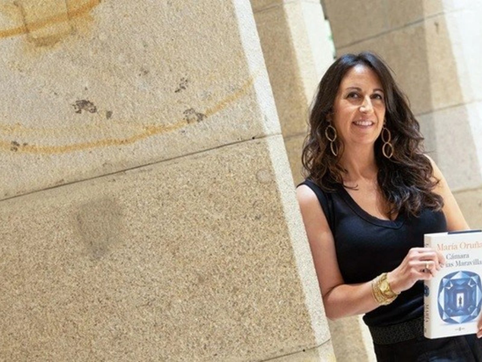 María Oruña y una trama de intriga entre coleccionistas, robos de arte y secretos familiares
