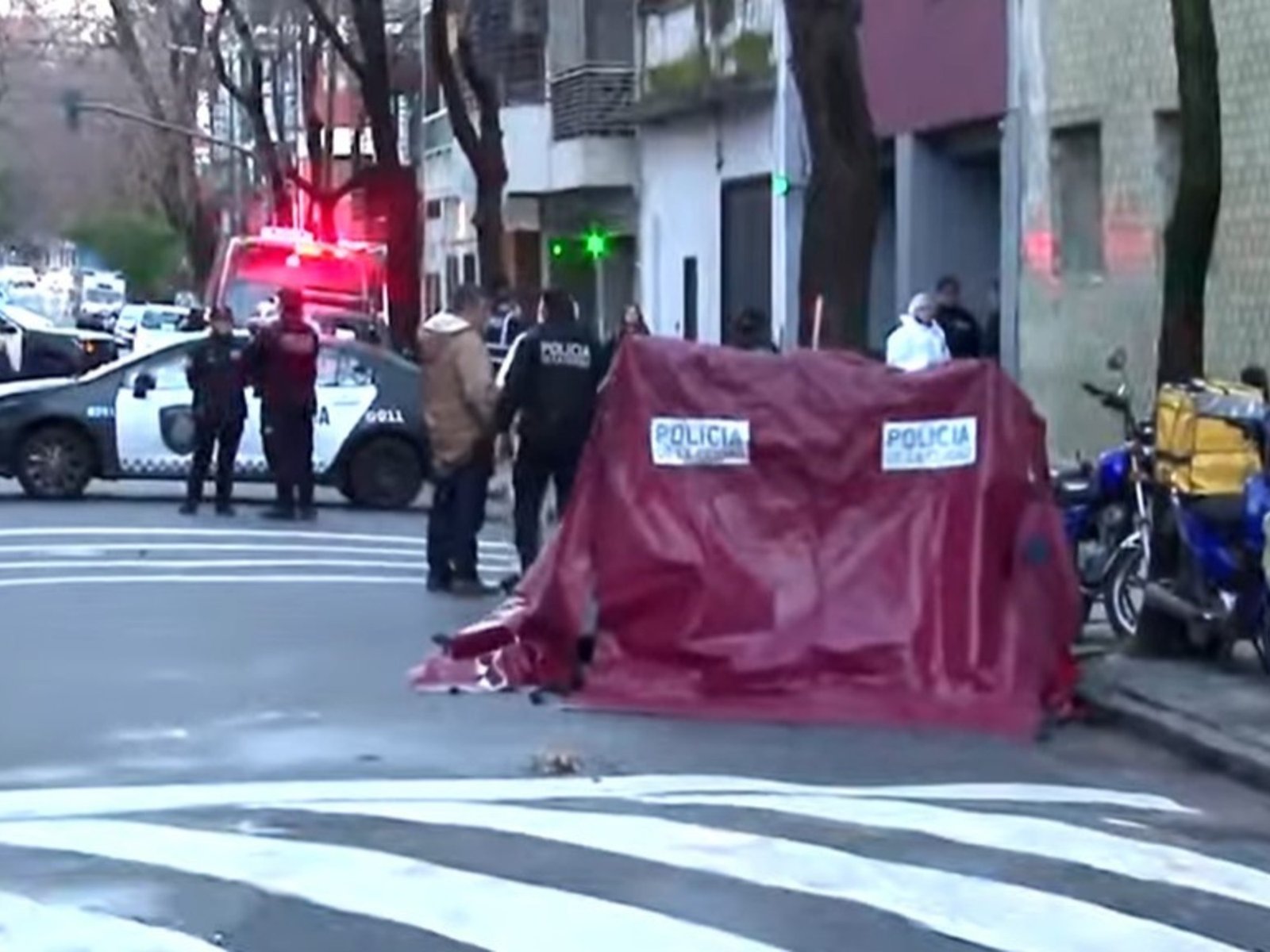 Mataron a puñaladas a un joven en San Cristóbal y detuvieron al hermano de la víctima