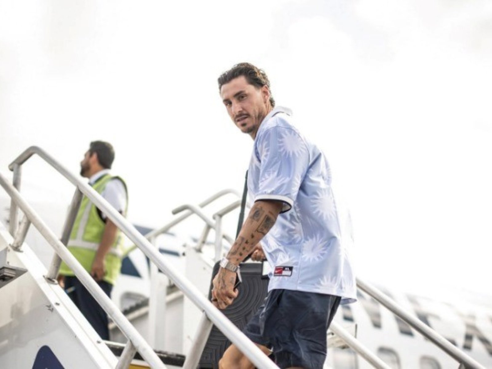 Por qué se retrasó el vuelo de Uruguay a los Estados Unidos en la previa de su debut en el Mundial 2026