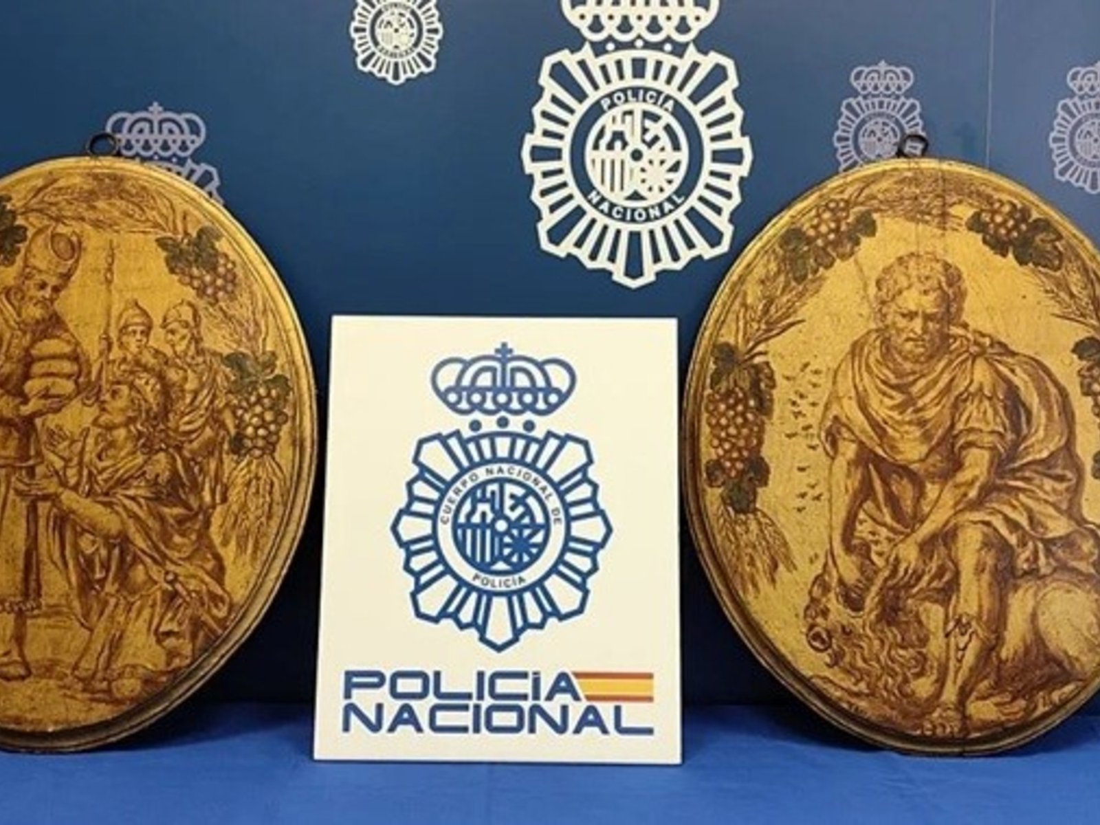 Recuperan en Sevilla dos pinturas de Lucas Valdés desaparecidas desde hace casi un siglo