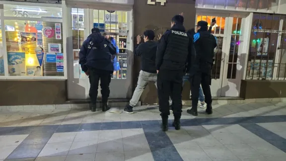 Se negó a pedirles un Uber y le robaron el celular y dinero en efectivo