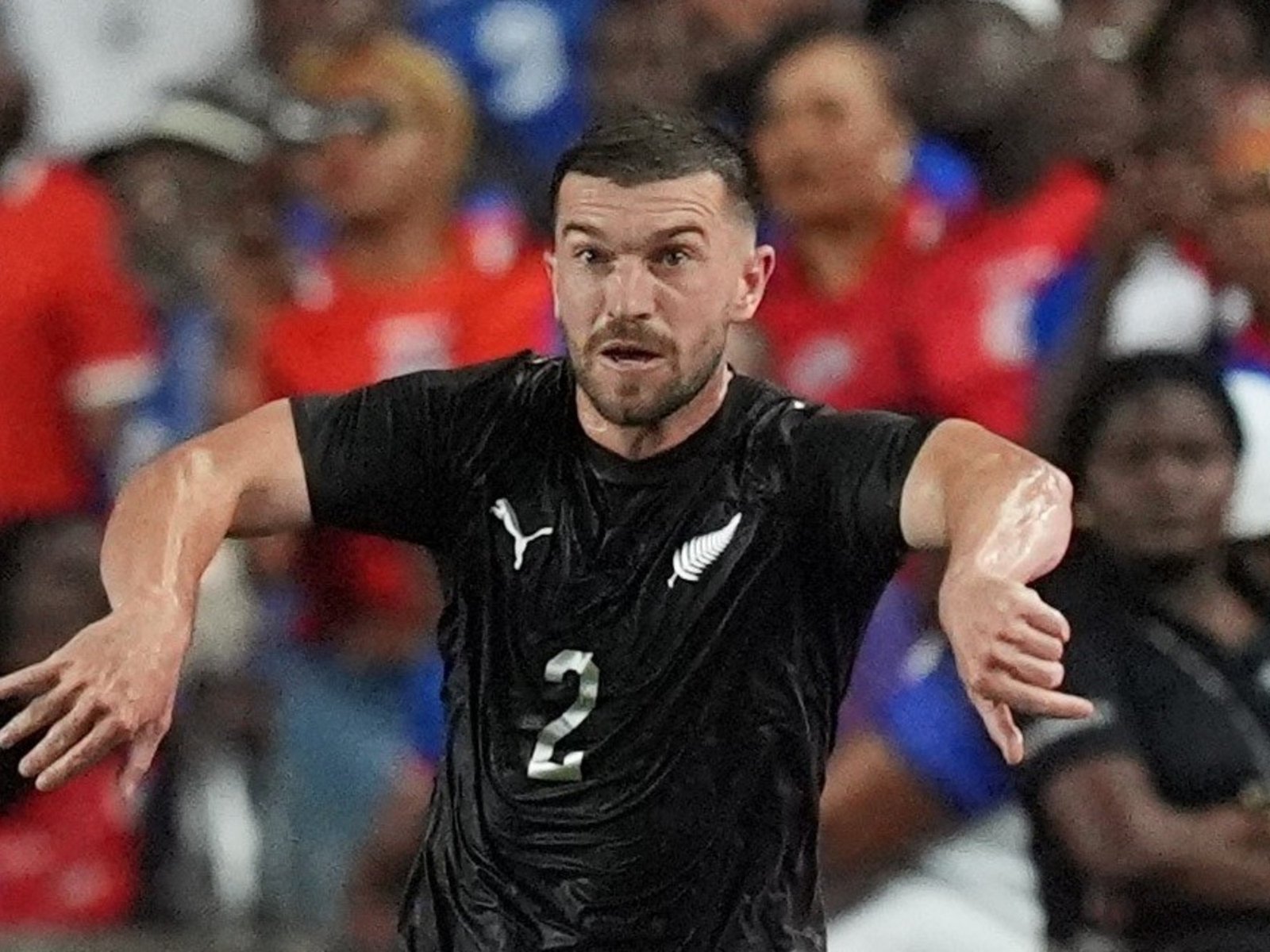 Tim Payne jugó por primera vez desde que se hizo famoso, falló en el gol de Haití y Nueva Zelanda sufre un papelón