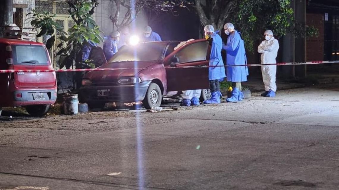 Tucumán: encuentran a una mujer calcinada en un auto e investigan si es otro caso de femicidio
