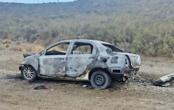 Un vehículo se incendió en zona norte y se investigan las causas
