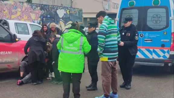 Una camioneta atropelló a una mujer en la zona centro