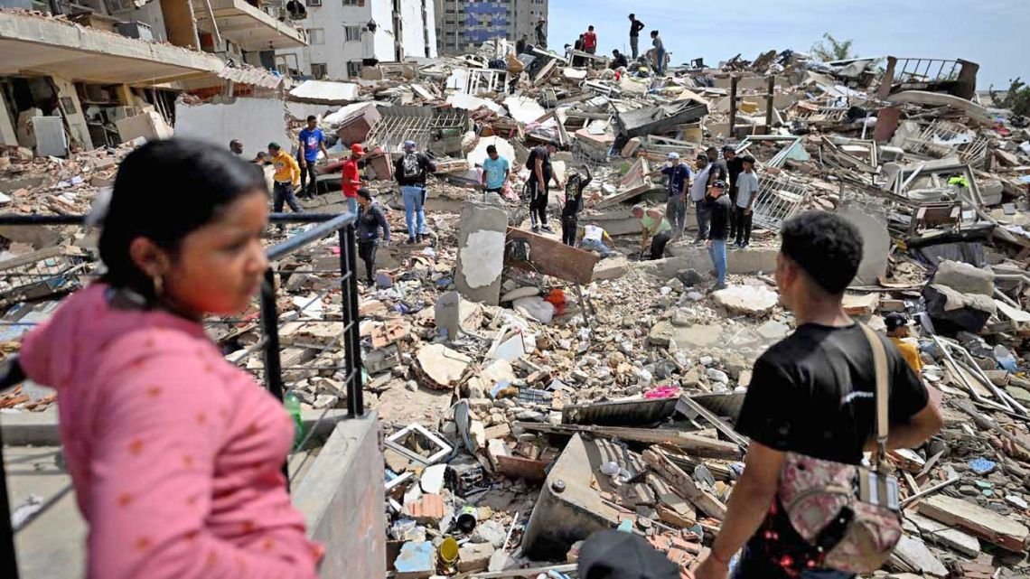 Venezuela: mientras los muertos ya son casi 1000, La Guaira amaneció militarizada y sólo se puede entrar con un código QR