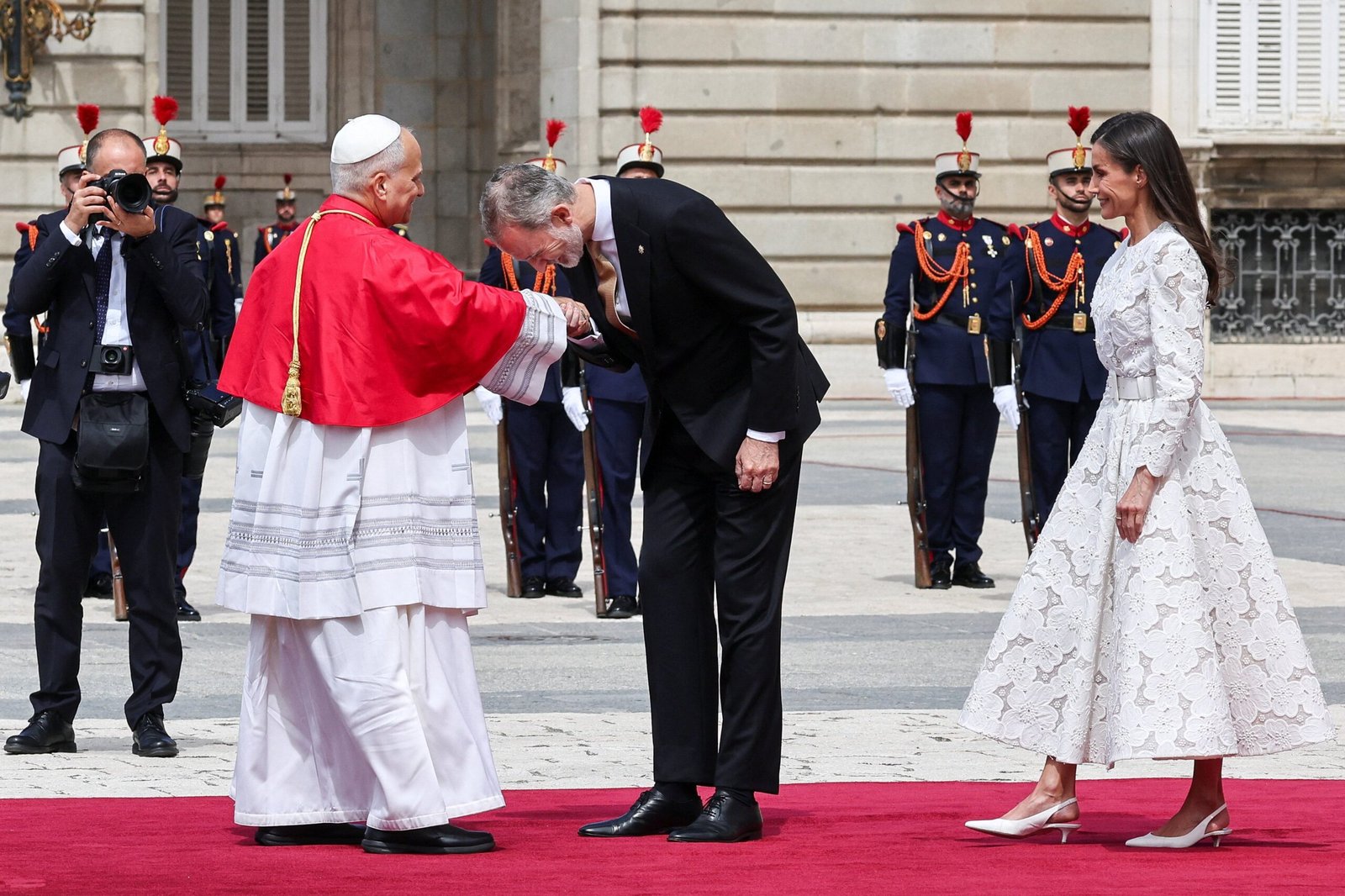 Visita del papa León XIV, en directo | El Papa llega al Palacio Real de Madrid para la ceremonia de bienvenida