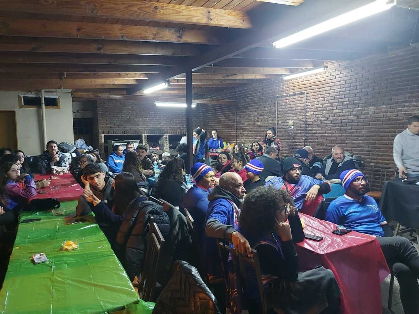 el festejo de los descendientes de Cabo Verde en Ensenada tras la histórica clasificación