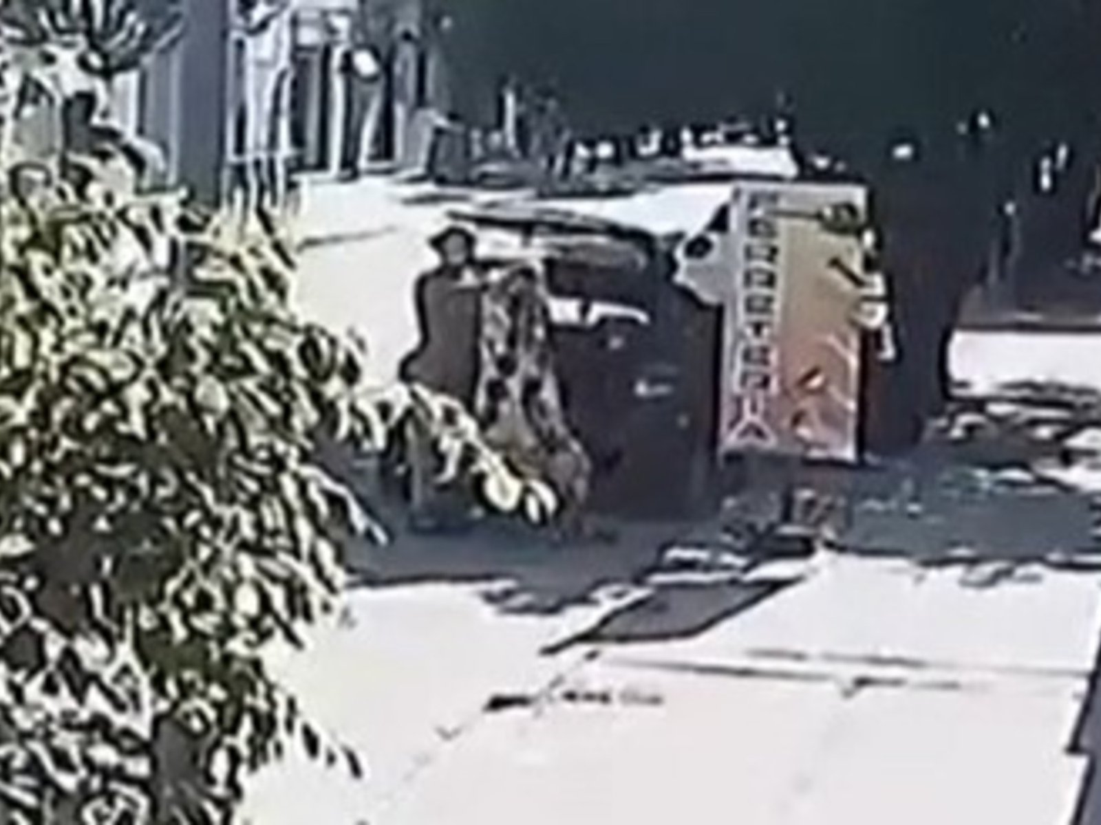 el video que muestra a Barrelier y Andreani con el Ford Ka negro después del crimen