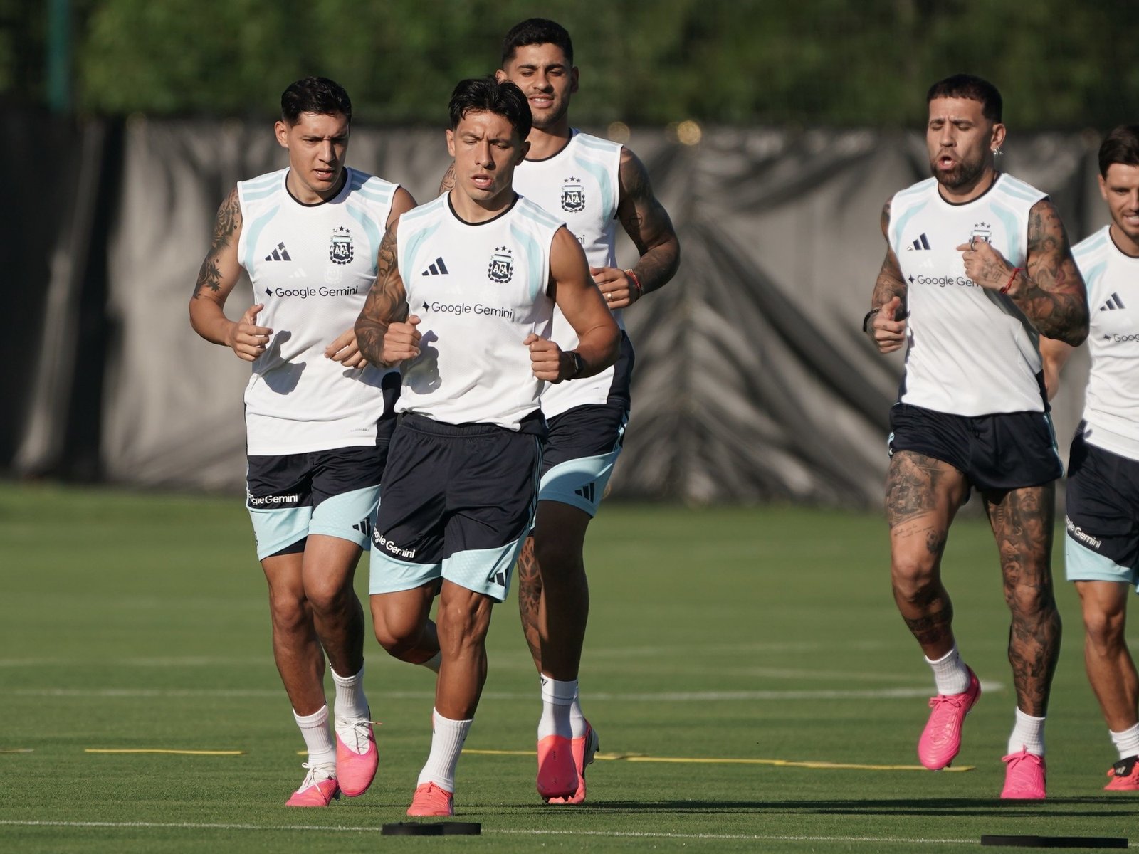 la defensa que lo convenció, un debut absoluto y quién es el "9"