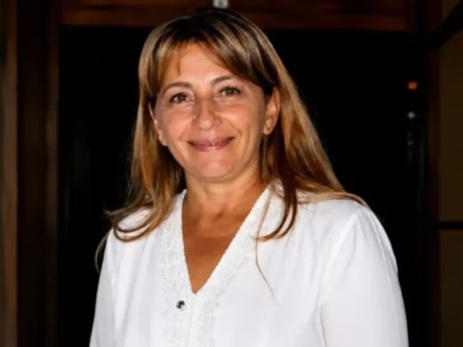 quien era la mujer que encontraron asesinada y enterrada en el fondo de su casa