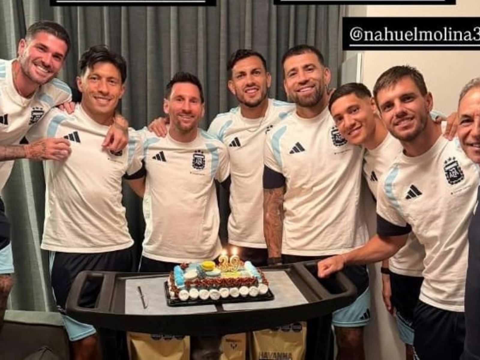 quiénes están en la foto y el detalle goloso que se hizo viral