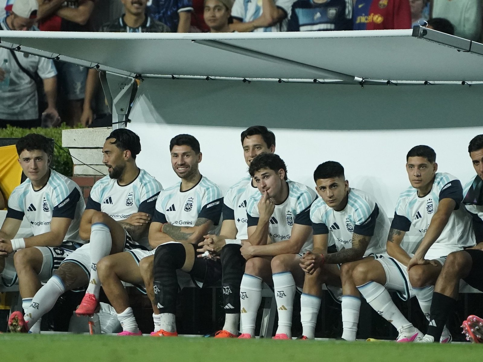 una oferta tan millonaria como inoportuna
