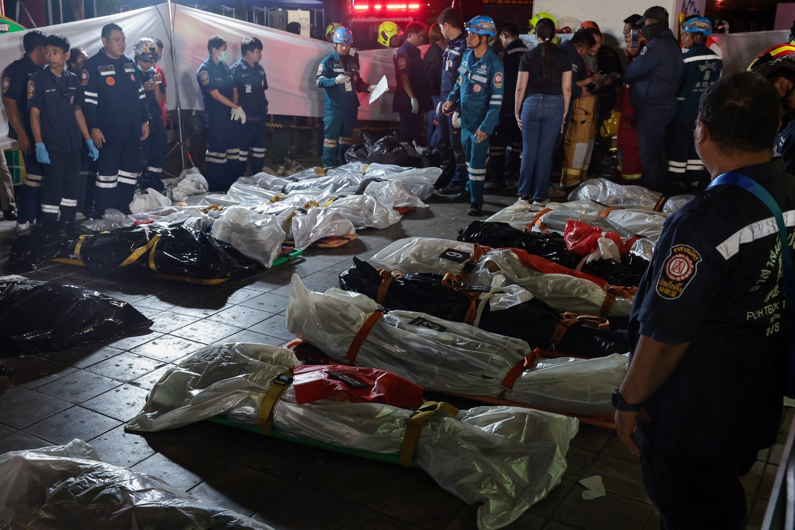 Al menos 27 personas mueren en el incendio de un bar de Bangkok