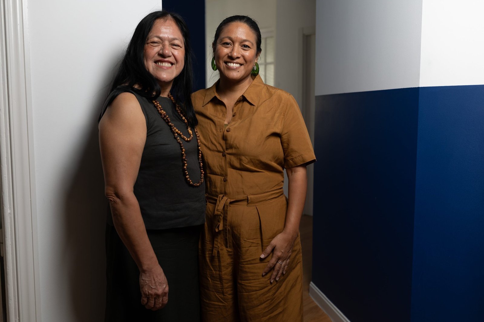 Albina Ruiz, fundadora de la ONG Ciudad Saludable y exministra de Perú, y Paloma Roldán Ruiz, actual directora de la ONG en Madrid, el 28 de abril de 2026.