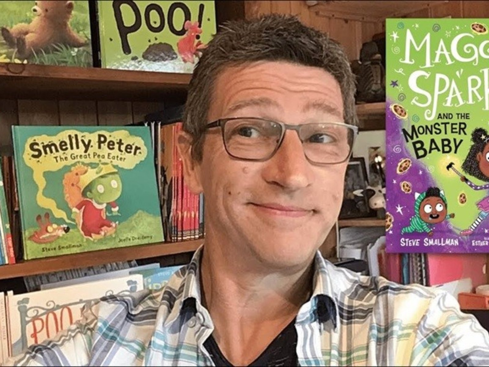 “Algunos niños intentan hacer scroll en los libros”