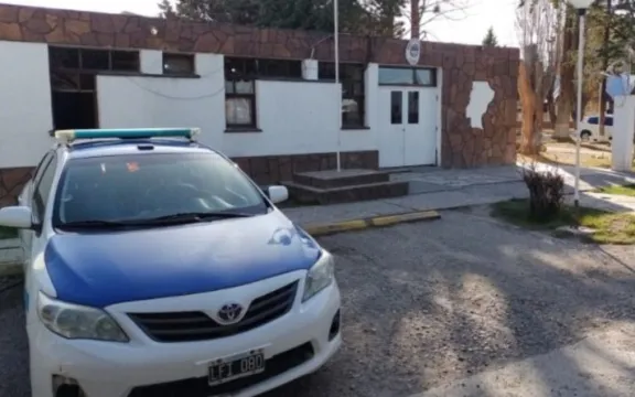 Amenazó con matar al perro de la casa y terminó atacando al dueño a palazos