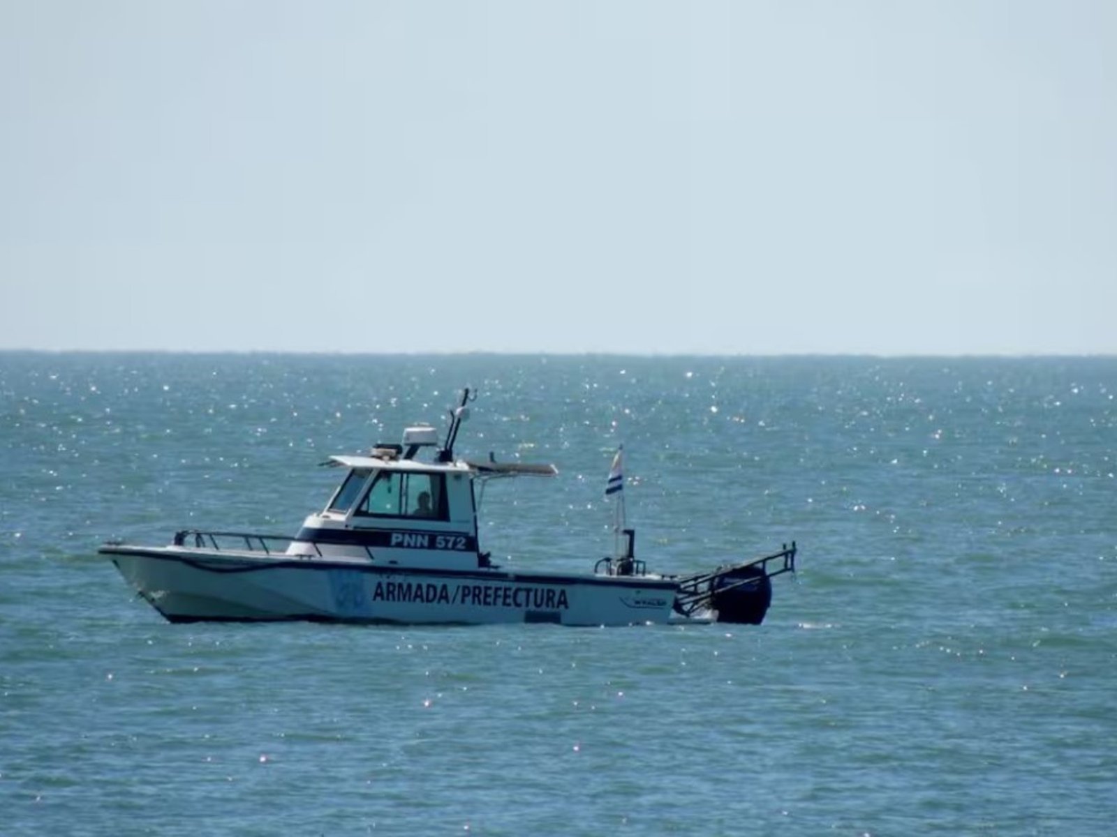 Apareció un cuerpo en la costa de Uruguay y ahora investigan si es uno de los pescadores argentinos desaparecidos