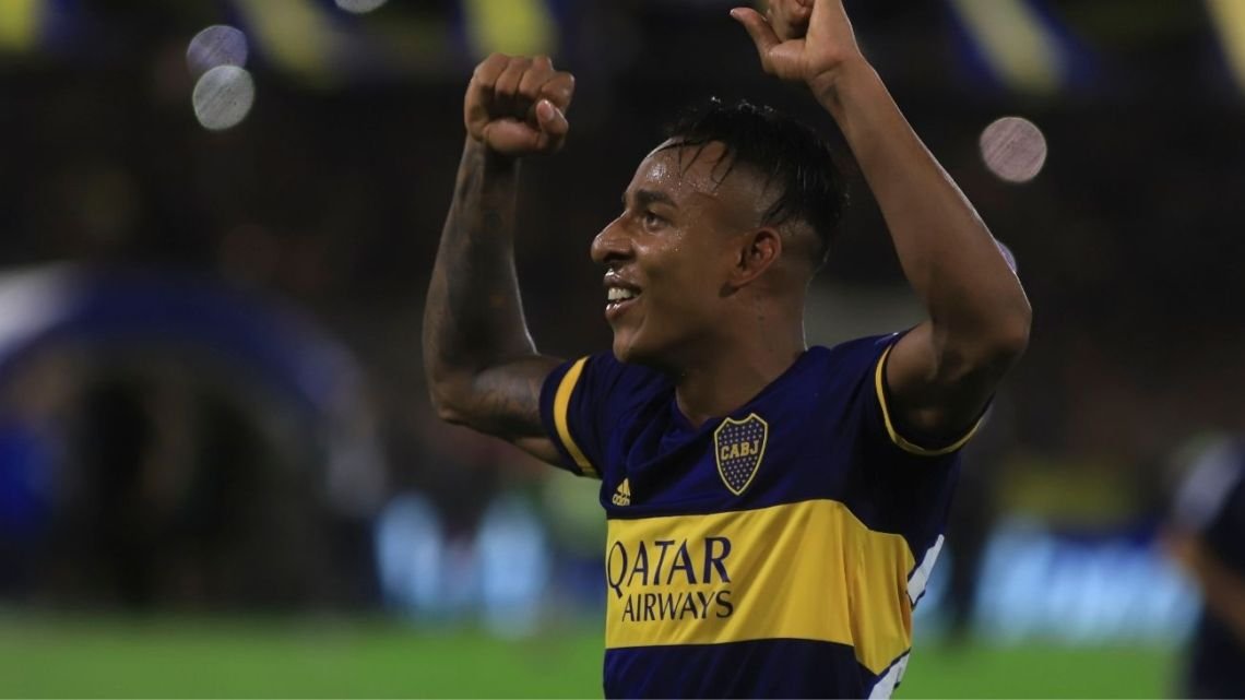Boca tiene a su segundo refuerzo con el regreso del colombiano Sebastián Villa