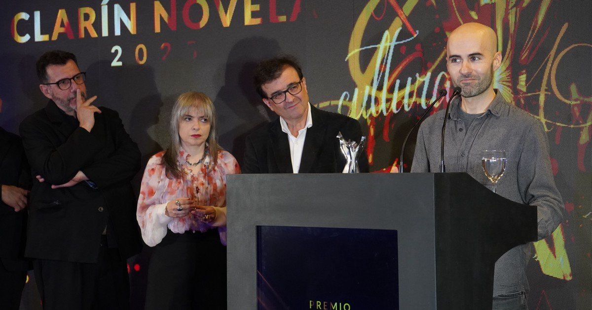 Boom literario en español: el Premio Clarín Novela bate un récord histórico con 1.414 manuscritos llegados desde 35 países