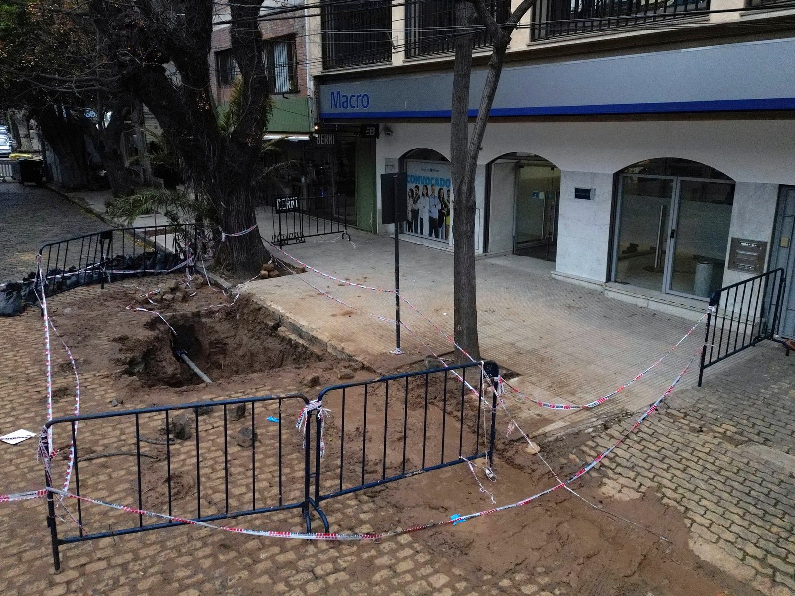 Condenan a tres boqueteros por el intento de robo al Banco Macro de San Isidro con un túnel de 200 metros