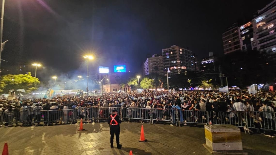 Córdoba no sabe festejar: Más de 10 personas detenidas tras el paso de Argentina a la final