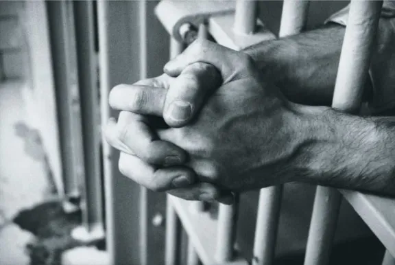 Dictaron prisión preventiva para un hombre acusado de atacar a su expareja pese a una restricción vigente