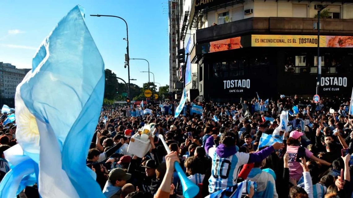 Disturbios, detenidos y heridos en distintas provincias tras los festejos por el pase de Argentina a la final