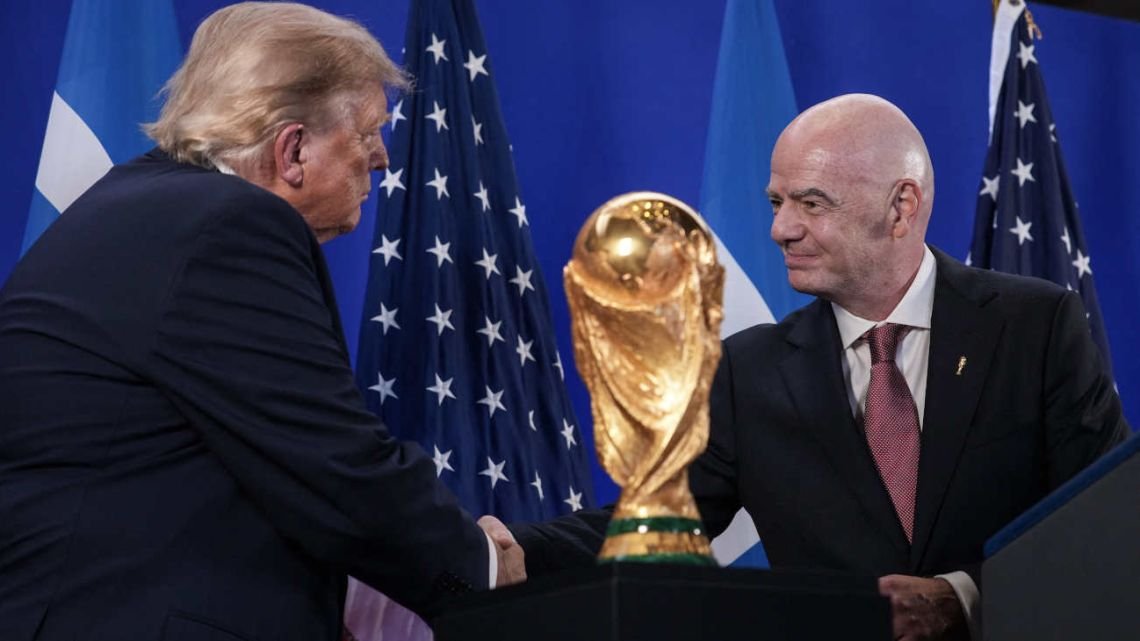 Donald Trump al llegar a la final del Mundial: “Es difícil apostar contra Messi”