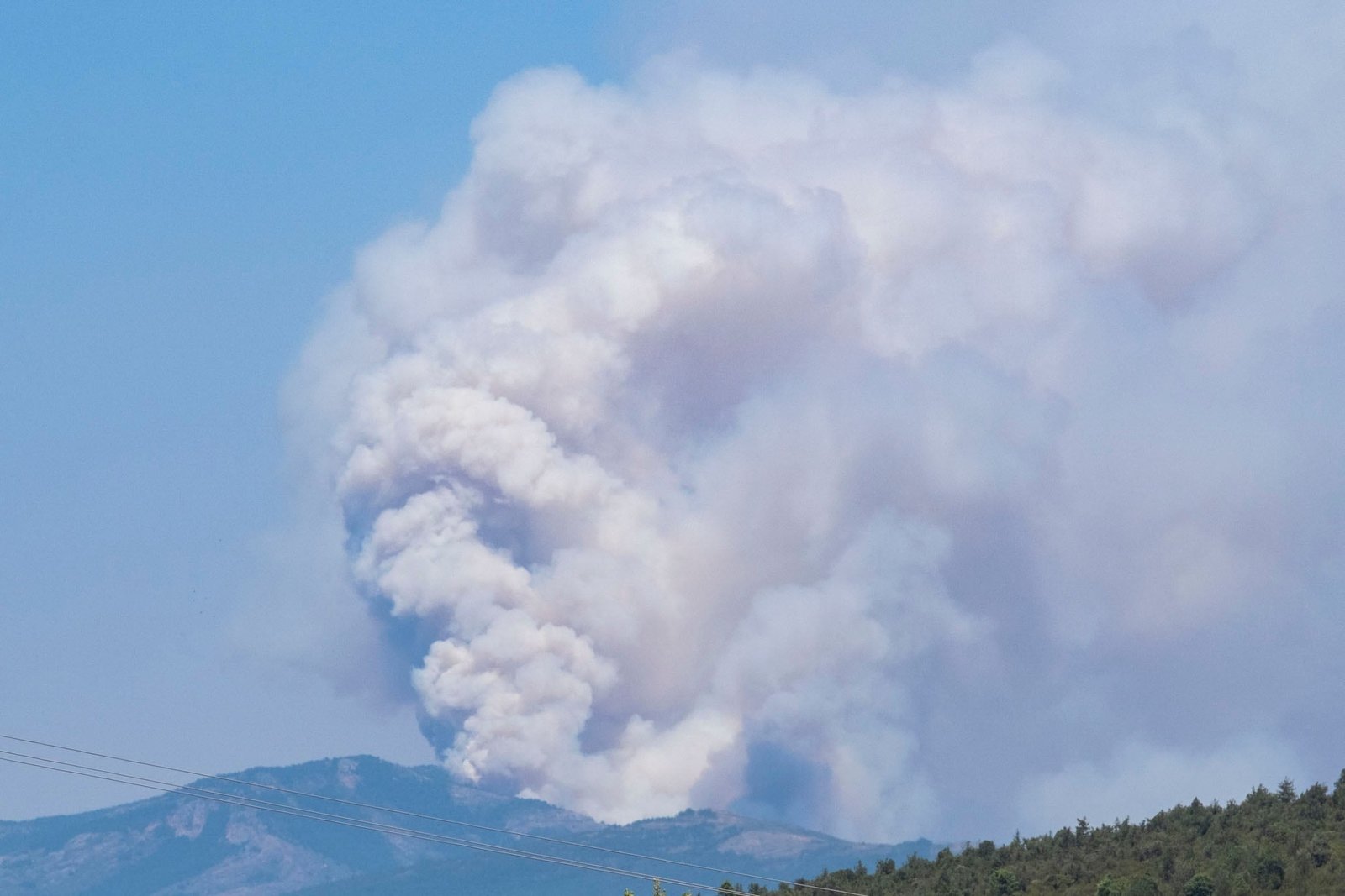 El incendio de Guadalajara roza las 30.000 hectáreas quemadas y ya hay 34 municipios desalojados