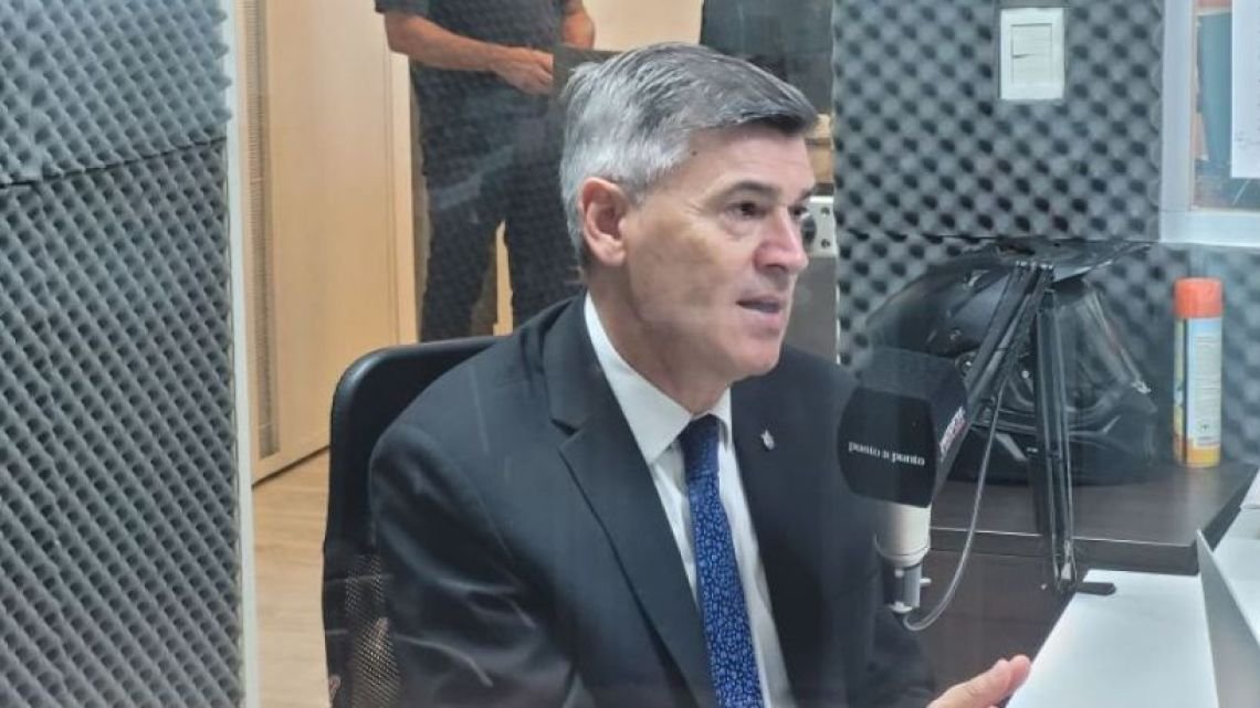 En medio de la crisis, Passerini no descartó un aumento del boleto y defendió la obra pública