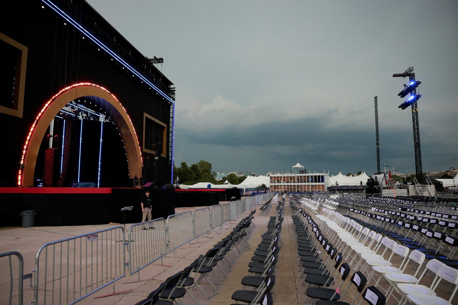 Evacuado por amenaza de tormenta el Mall que espera a Trump para las celebraciones del 250 aniversario