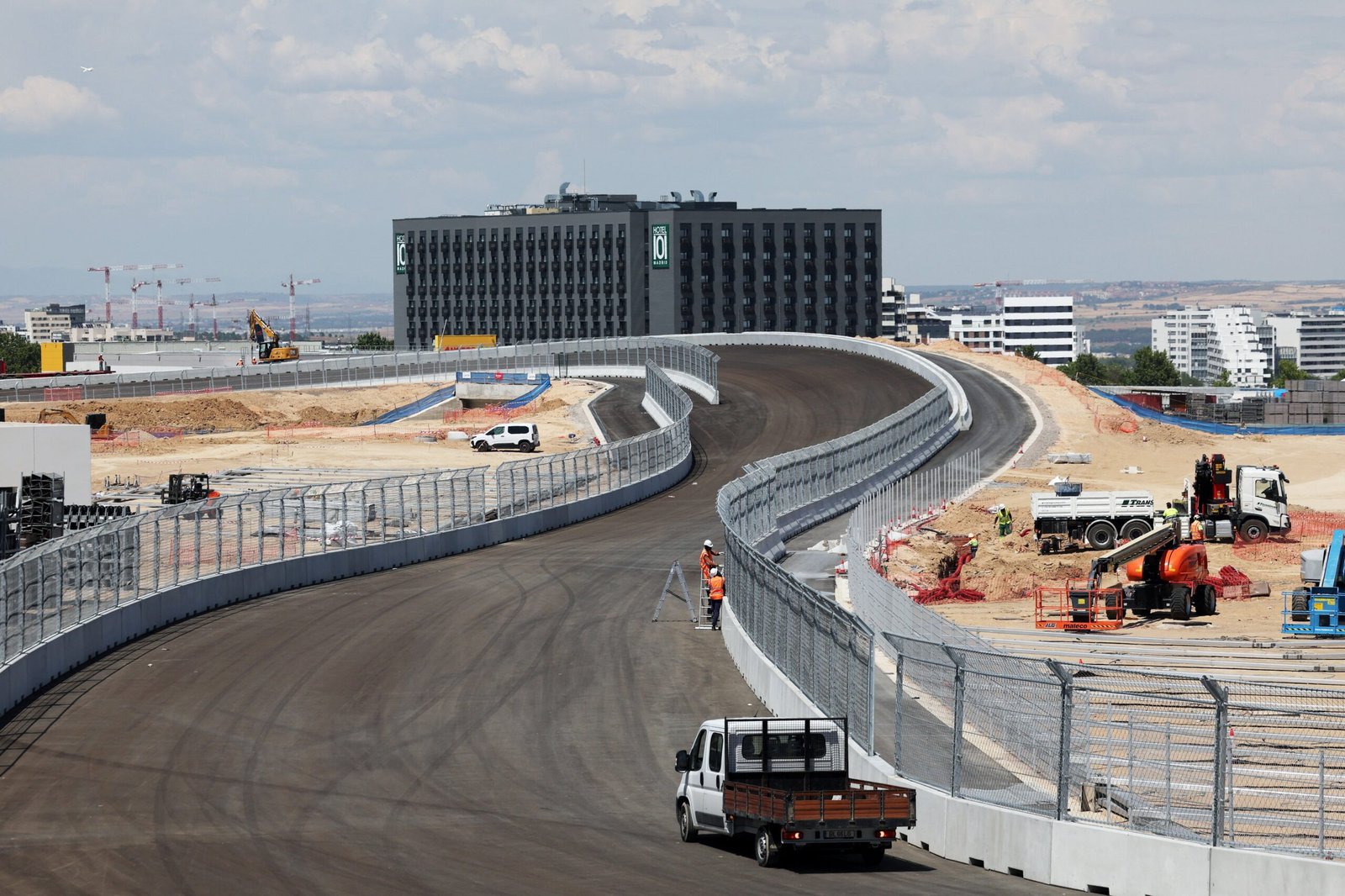 Ferrari estrena el Madring: primeras vueltas de un fórmula 1 al circuito urbano de Madrid