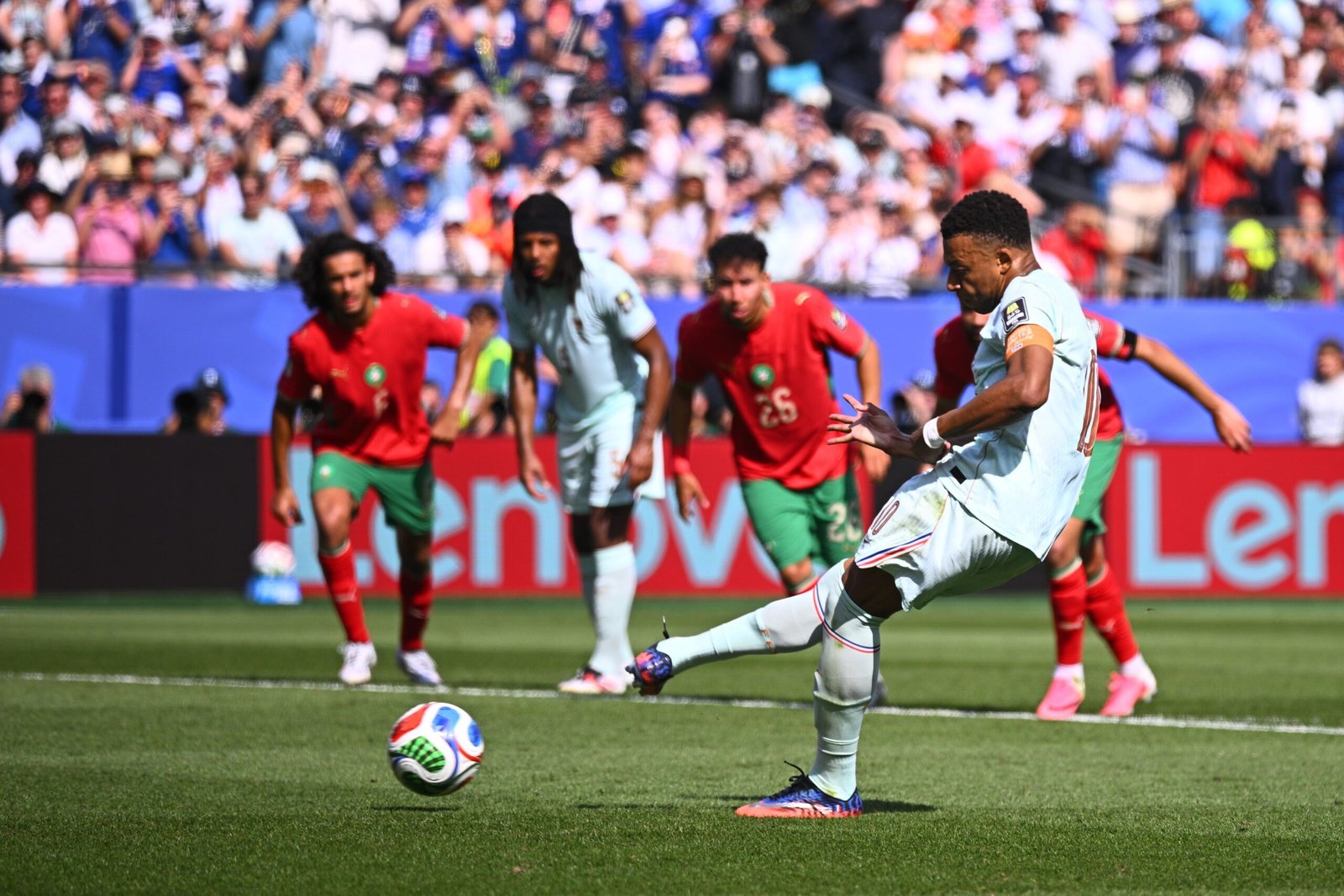 Francia - Marruecos: Mundial 2026, en directo | Bono salva a los africanos ante la estampida gala