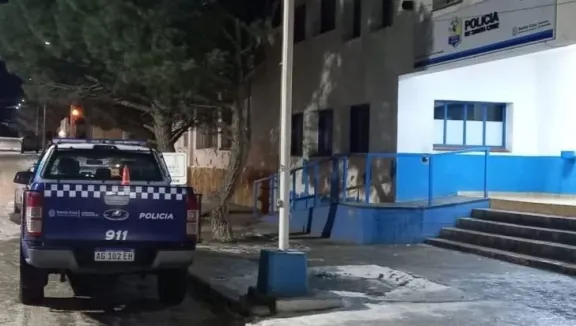 Intentaron entrar a una tienda mientras los dueños dormían