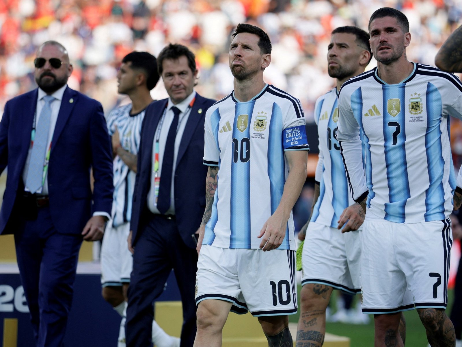 La AFA agradeció el apoyo de los hinchas tras la derrota en la final del Mundial 2026 y avisó que no todos los jugadores de la Selección volverán a la Argentina