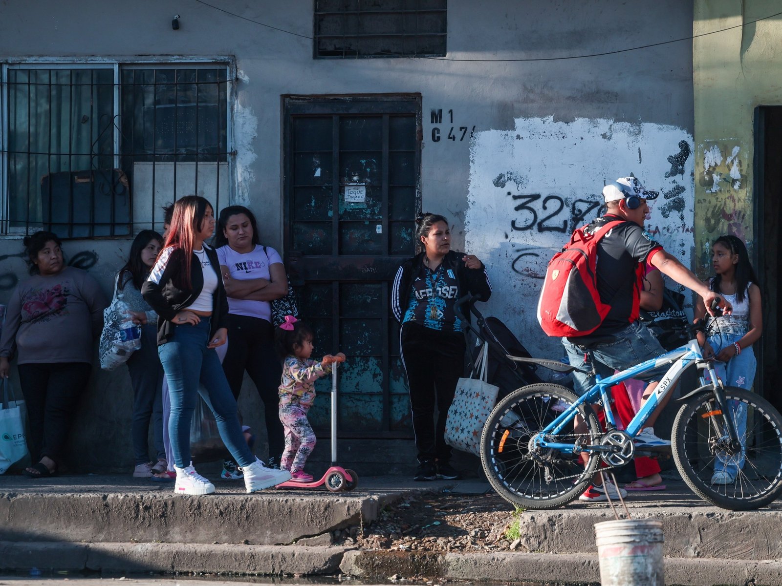 La UBA advierte que casi el 50 por ciento de los jóvenes argentinos vive en condiciones de vulnerabilidad
