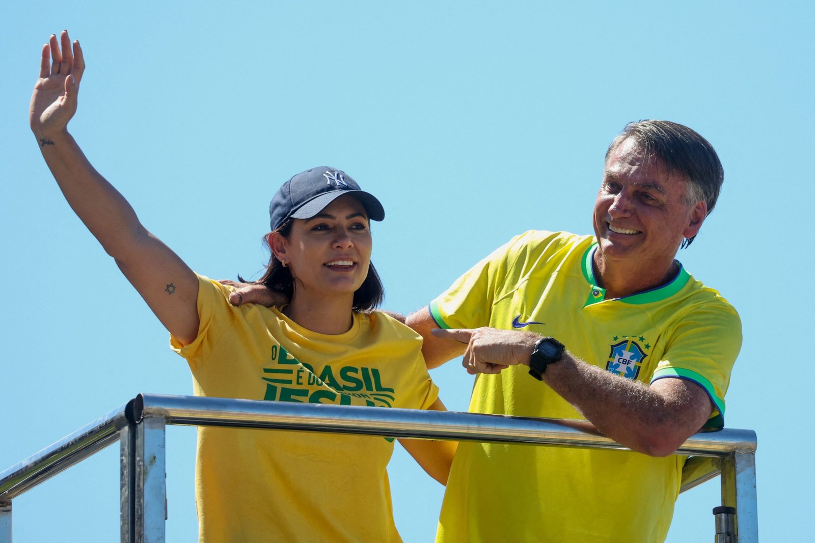 La esposa de Bolsonaro agrava la crisis en la ultraderecha brasileña al dejar su cargo en el partido