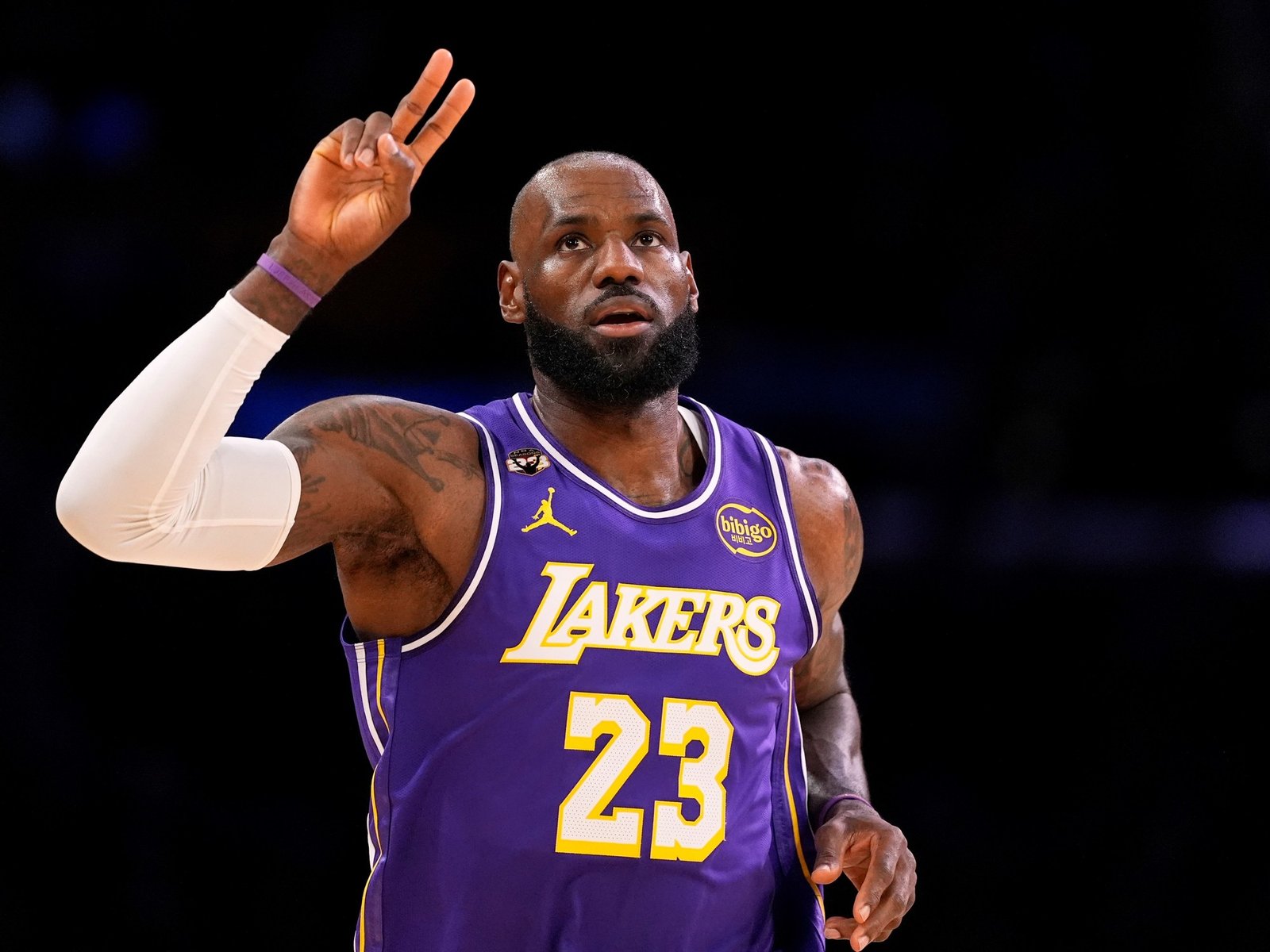 LeBron James jugará en los Philadelphia 76ers