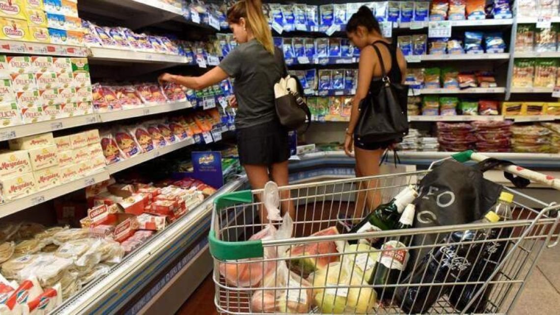 Los alimentos desaceleraron en junio, pero carnes y lácteos siguieron presionando sobre los precios