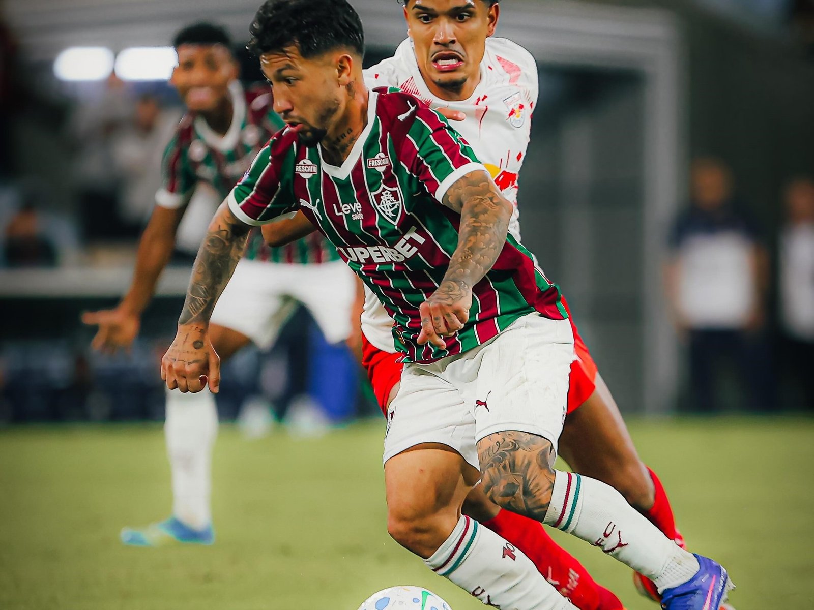 Luciano Acosta quedó bajo la lupa por una amonestación :: Olé