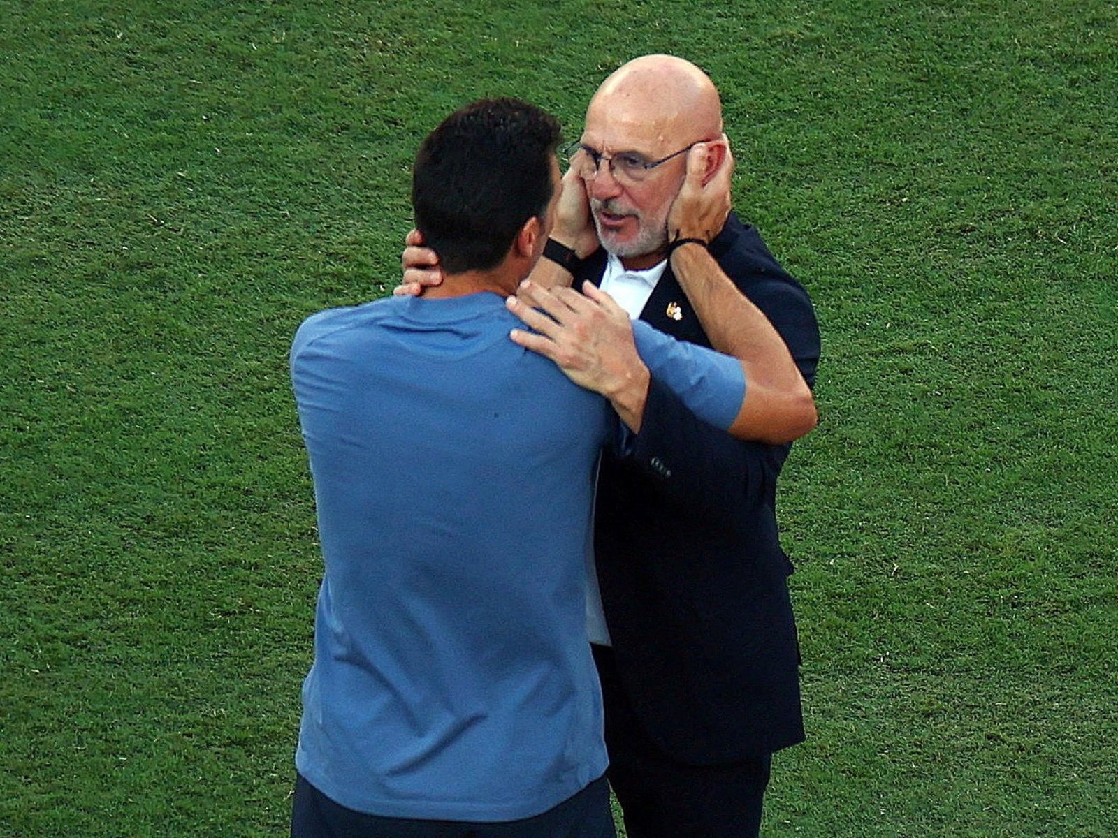 Luis De la Fuente reveló qué le dijo al oído a Lionel Scaloni tras ganarle la final del Mundial