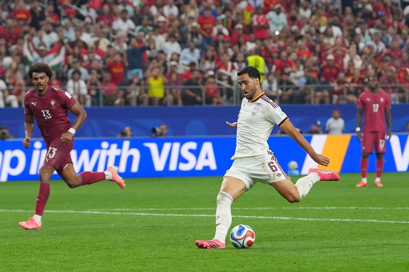 Merino despide a Cristiano sobre el filo y mete a España en los cuartos de final del Mundial