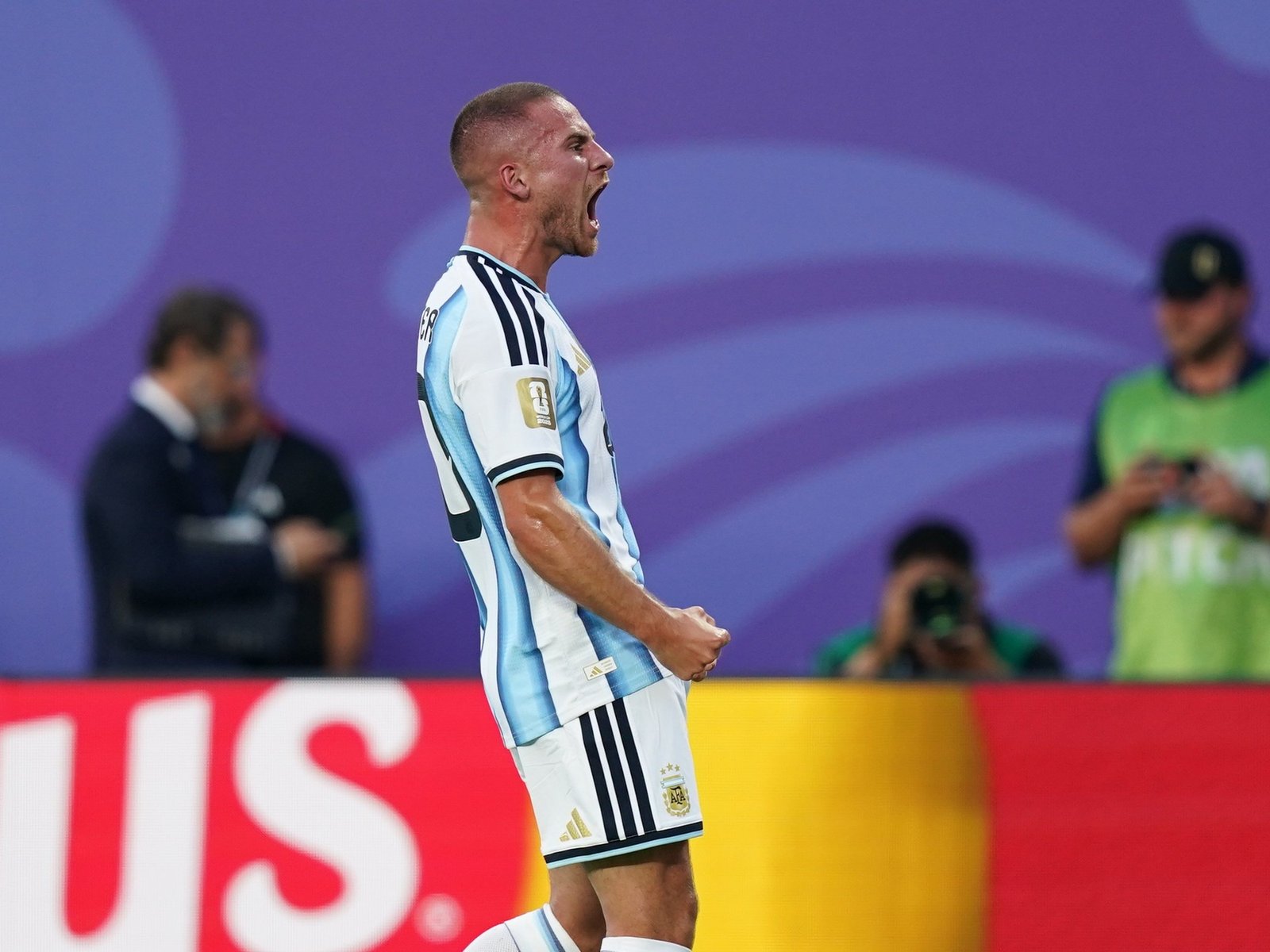 Messi alcanzó a Pelé y Alexis abrió de cabeza el partido de Argentina ante Suiza