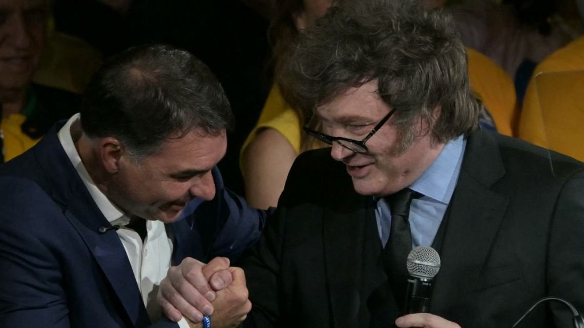Milei, durísimo con Lula en el acto de campaña de Flávio Bolsonaro: "Basta de basura socialista y zurdos ladrones"