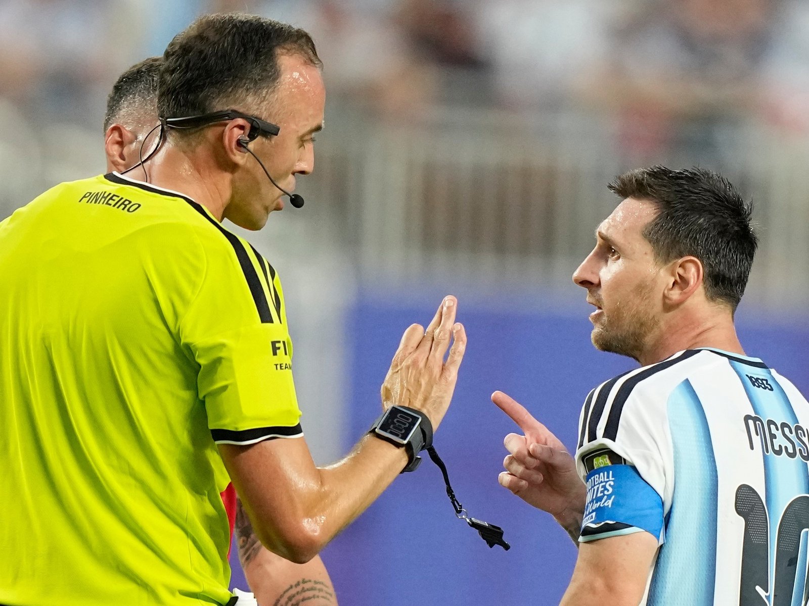 "No faltés el respeto; a mí hablame bien"
